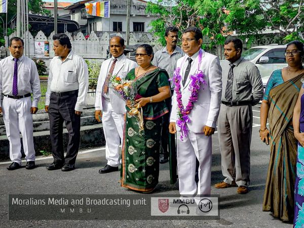 නවක විදුහල්පති තුමා ගේ සම්ප්‍රාප්තිය